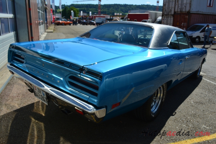 Plymouth Road Runner 1st generation 1968-1970 (1970 Plymouth Road Runner 440 Six Pack hardtop 2d), right rear view