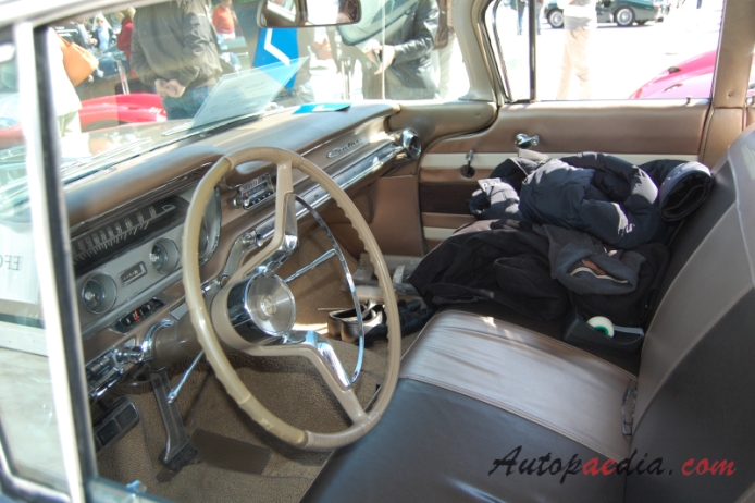 Pontiac Catalina 2nd generation 1959-1960 (1960 Safari Station Wagon 5d), interior