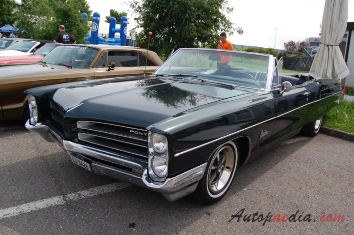 Pontiac Catalina 4th generation 1965-1970 (1966 convertible 2d), left front view