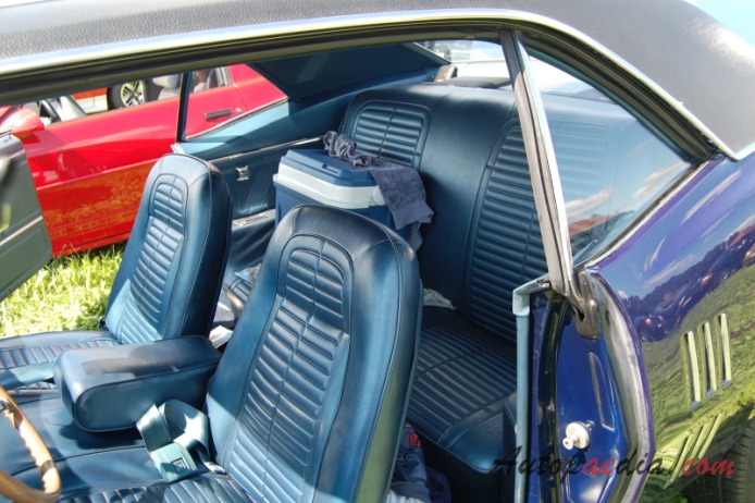 Pontiac Firebird 1. generacja 1967-1969 (1967 Coupé 2d), wnętrze