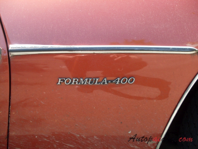 Pontiac Firebird 2. generacja 1970-1981 (1975-1976 Formula 400 Coupé 2d), emblemat bok 