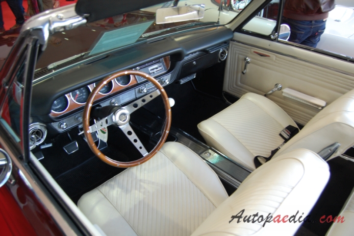 Pontiac GTO 1st generation 1964-1967 (1965 Tempest GTO convertible 2d), interior