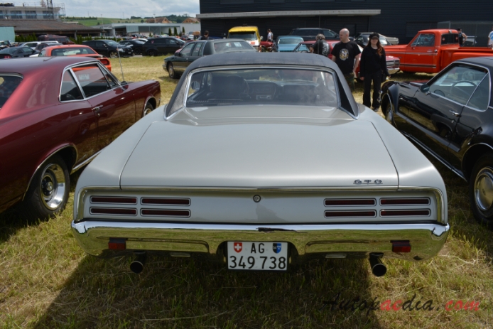 Pontiac GTO 1st generation 1964-1967 (1967 Coupé 2d), rear view