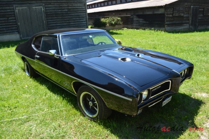 Pontiac GTO 2nd generation 1968-1973 (1969 Coupé 2d), right front view