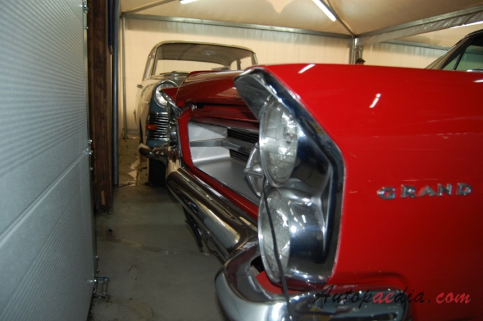 Pontiac Grand Prix 1. generacja 1962-1968 (1963 Coupé 2d), przód
