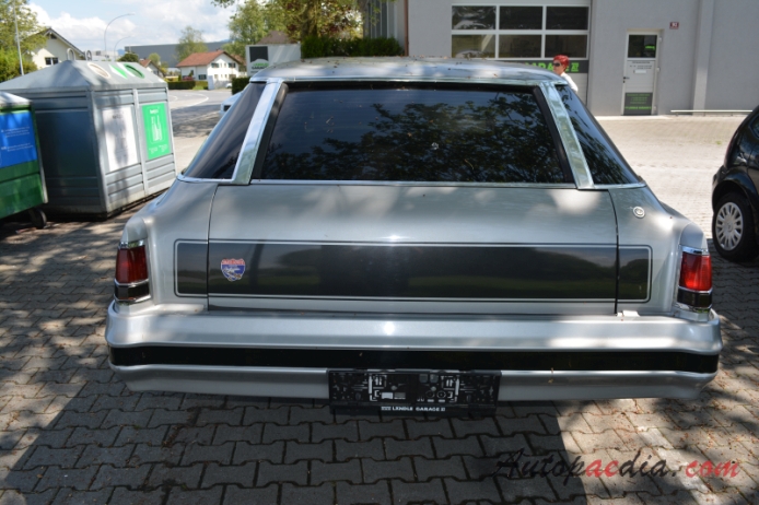 Pontiac Grand Safari 1st generation 1971-1976 (1976 station wagon 5d), rear view