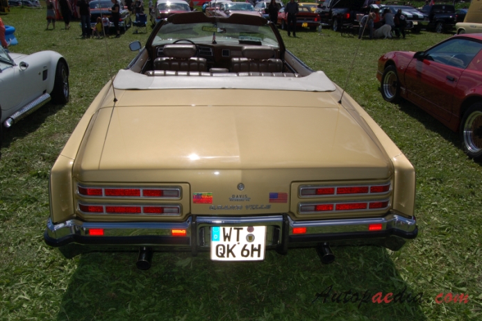 Pontiac Grand Ville 1. generacja 1971-1972 (1972 convertible 2d), tył