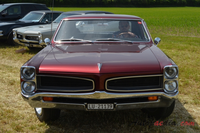 Pontiac LeMans 2. generacja 1964-1969 (1966 Coupé 2d), przód