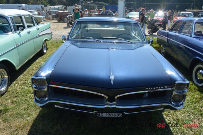 Pontiac LeMans 2. generacja 1964-1969 (1967 326 Coupé 2d), przód