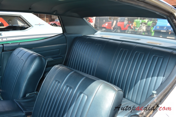 Pontiac LeMans 2. generacja 1964-1969 (1968 hardtop 4d), wnętrze
