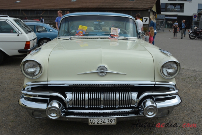 Pontiac Star Chief 2nd generation 1955-1957 (1957 hardtop 4d), front view