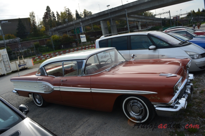 Pontiac Star Chief 3. generacja 1958 (hardtop 4d), prawy bok