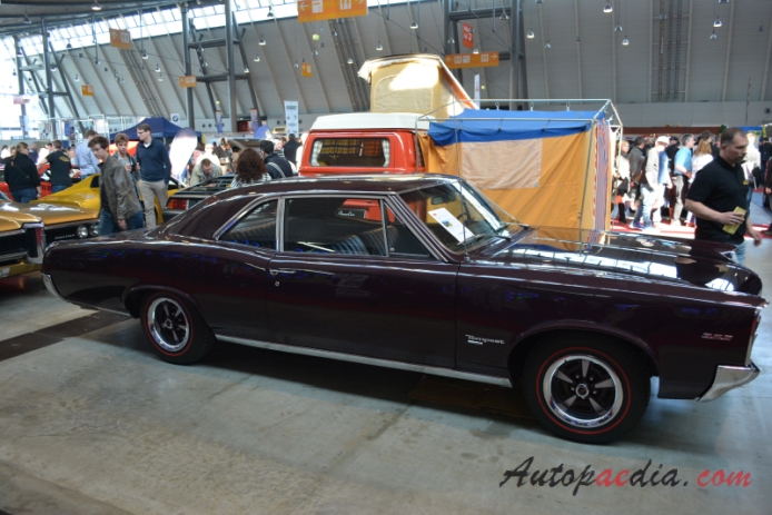 Pontiac Tempest 2. generacja 1964-1969 (1967 Tempest Custom 326 Coupé 2d), prawy bok