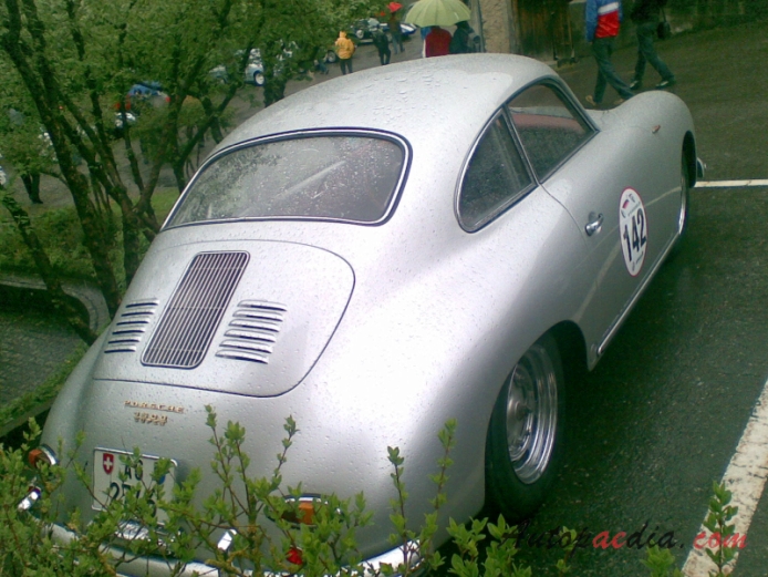 Porsche 356 1948-1965 (1958 356A type 2 Coupé), right rear view