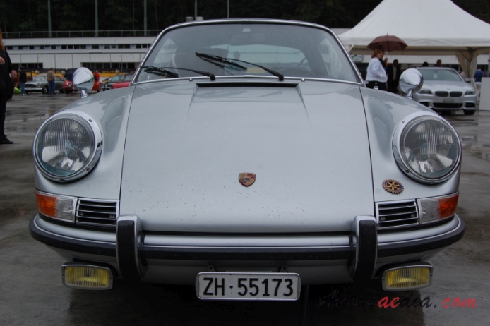 Porsche 911 1st generation 1963-1989 (1967-1974 911 S targa 2d), front view