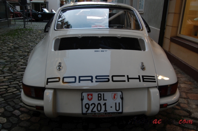 Porsche 911 1st generation 1963-1989 (1972 911 ST Coupé), rear view