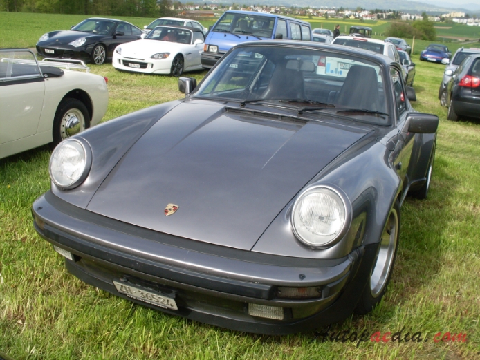Porsche 911 1. generacja 1963-1989 (1978-1989 Porsche 930 Turbo tea-tray tail Coupé 2d), lewy przód