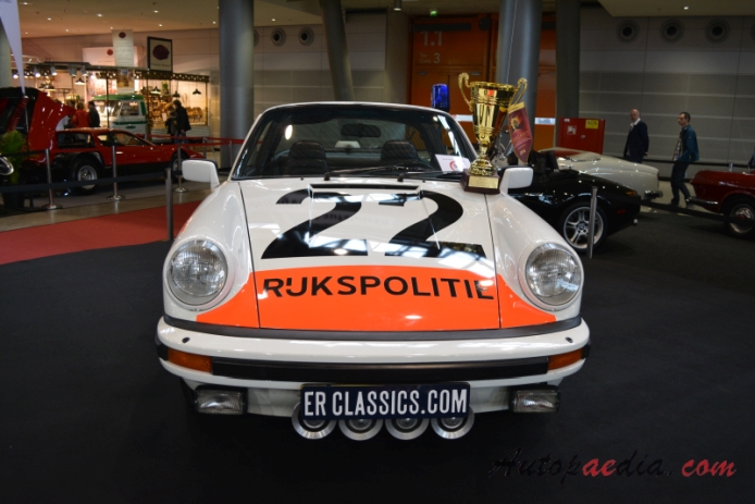 Porsche 911 1. generacja 1963-1989 (1983 Radiowóz policyjny targa 2d), przód