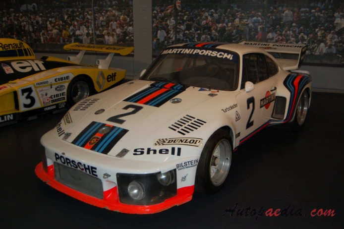Porsche 935 1976-1981 (1976 race car), left front view