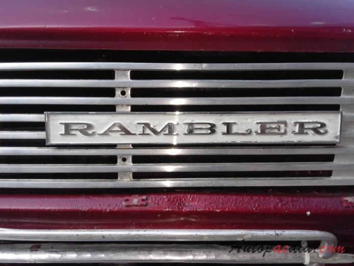 Rambler American 3rd generation 1964-1969 (1964 hardtop 2d), front emblem  