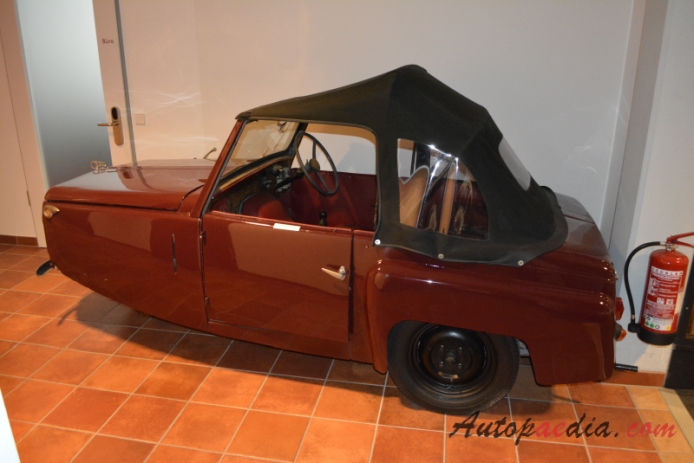 Reliant Regal 1953-1973 (1954 Reliant Regal MK II cabriolet 2d), lewy bok
