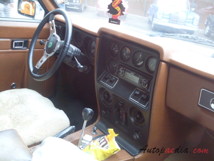 Reliant Scimitar 1964-1985 (1975-1985 GTE SE6 Grand Touring Estate), wnętrze