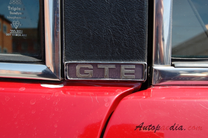 Reliant Scimitar 1964-1985 (1975-1985 GTE SE6 Grand Touring Estate), emblemat bok 