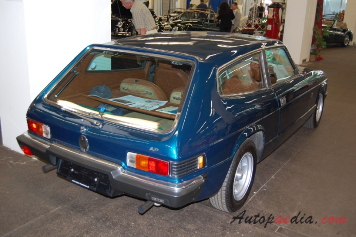 Reliant Scimitar 1964-1985 (1979 GTE SE6 Grand Touring Estate), right rear view