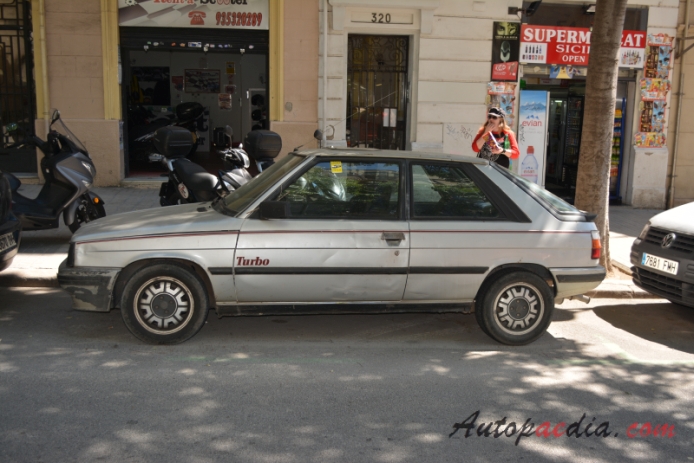 Renault 11 1983-1989 (1983-1987 Renault 11 Turbo phase 2 hatchback 3d), left side view