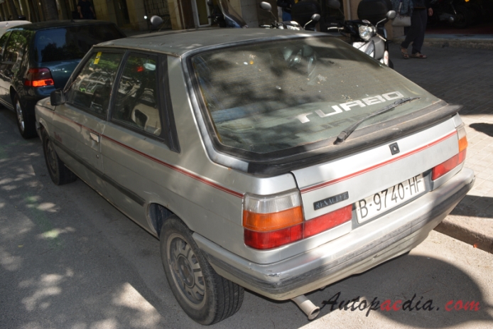 Renault 11 1983-1989 (1983-1987 Renault 11 Turbo phase 2 hatchback 3d), lewy tył
