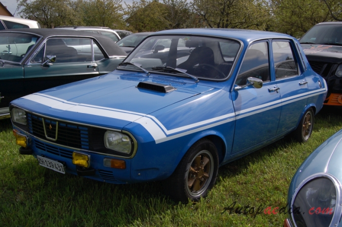 Renault 12 1969-1980 (1970-1974 Gordini saloon 4d), left front view