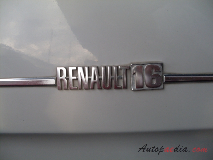 Renault 16 1965-1980 (1967 hatchback 5d), emblemat bok 