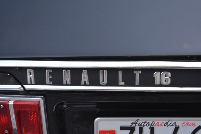 Renault 16 1965-1980 (1971-1974 Renault 16 TS hatchback 5d), rear emblem  