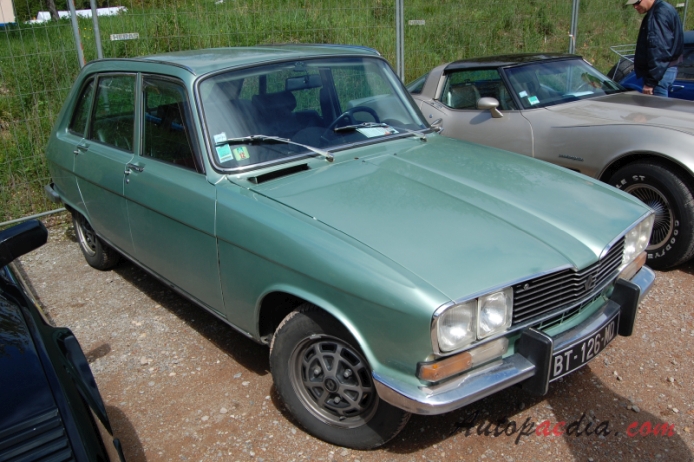 Renault 16 1965-1980 (1973-1980 Renault 16 TX hatchback 5d), right front view