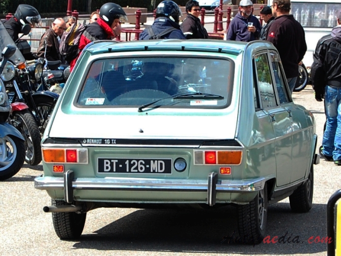 Renault 16 1965-1980 (1973-1980 Renault 16 TX hatchback 5d), right rear view