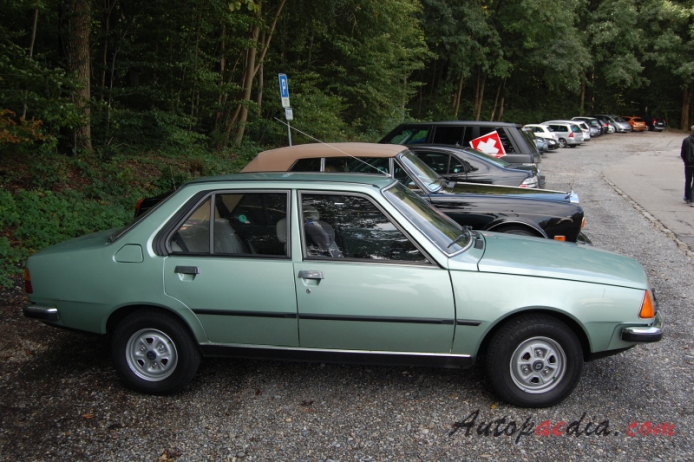 Renault 18 1978-1989 (1978-1982 GTS sedan 4d), prawy bok