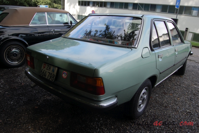 Renault 18 1978-1989 (1978-1982 GTS sedan 4d), prawy tył