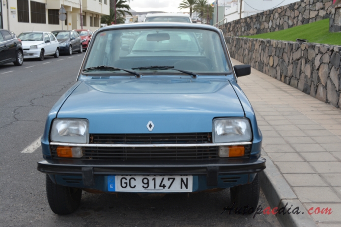 Renault 7 1974-1984 (1979-1984 GTL sedan 4d), przód