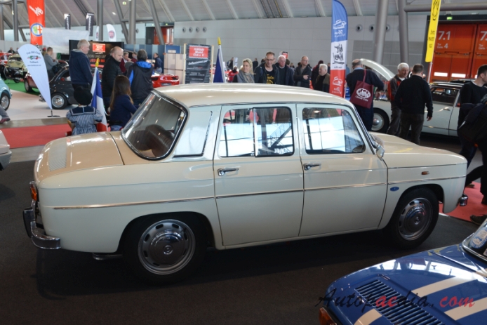 Renault 8 1962-1973 (1965 Renault 8 Major sedan 4d), right side view