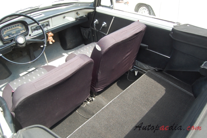 Renault Caravelle 1958-1968 (1965 Renault Caravelle 1100 cabriolet 2d), interior