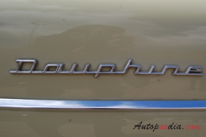 Renault Dauphine 1956-1967 (1958-1961 sedan 4d), side emblem 