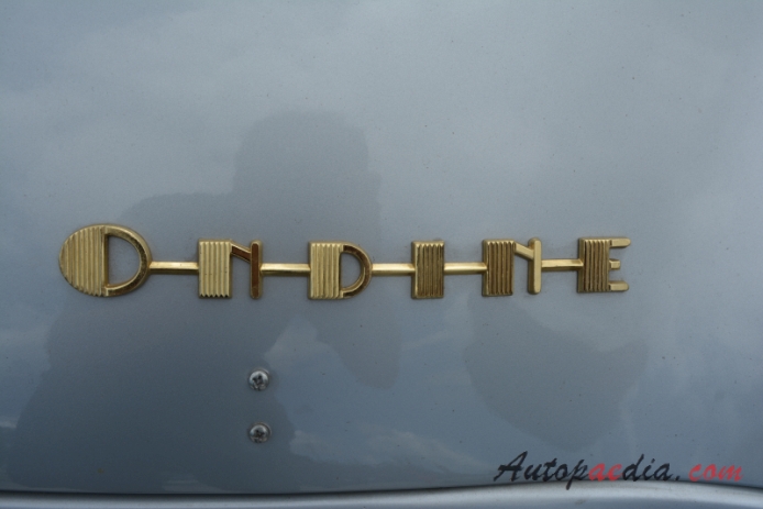 Renault Dauphine 1956-1967 (1961-1962 Renault Ondine sedan 4d), emblemat tył 