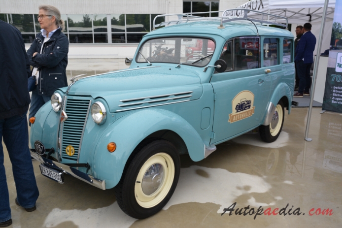 Renault Juvaquatre 1937-1960 (1957 Renault Break Dauphinoise kombi 3d), lewy przód
