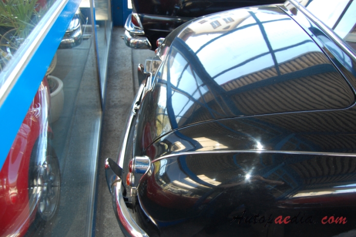 Riley Pathfinder 1953-1957 (1955 saloon 4d), rear view