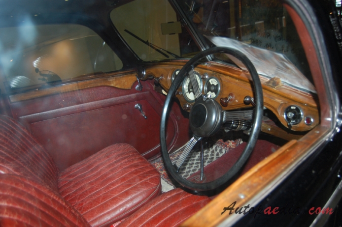 Riley RMA 1945-1952 (1948 1.5l saloon 4d), interior