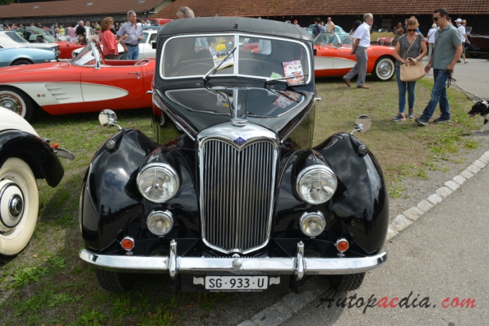 Riley RME 1952-1955 (1952-1954 sedan 4d), front view