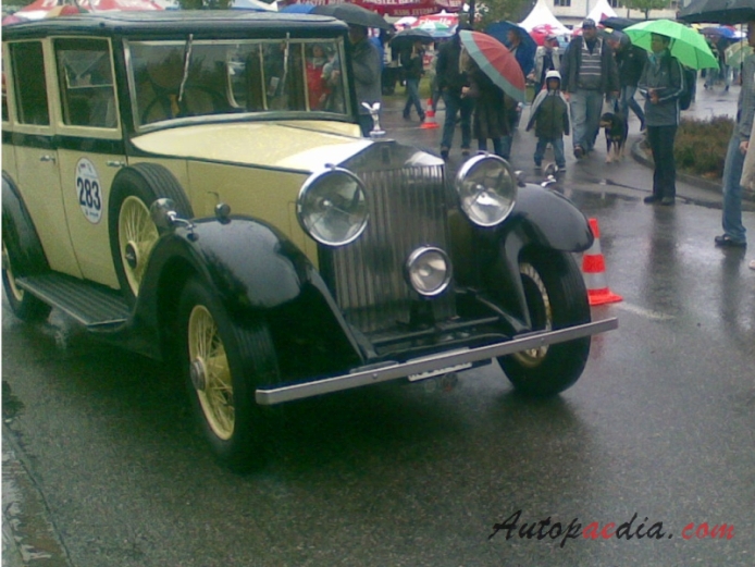 Rolls-Royce 20/25 1929-1936 (1933 saloon 4d), prawy przód