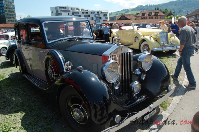 Rolls-Royce 25/30 1935-1938 (1935 saloon 4d), prawy przód