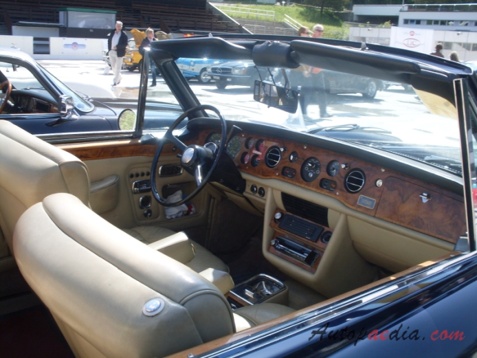 Rolls-Royce Corniche 1971-1996 (1972 Corniche I convertible), interior