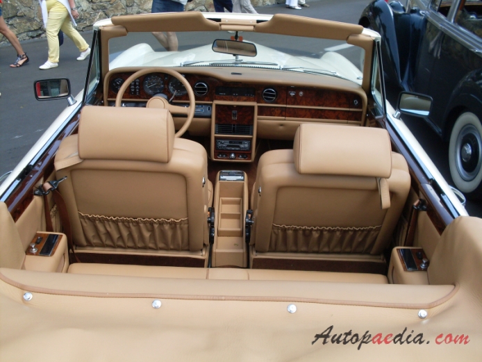 Rolls-Royce Corniche 1971-1996 (1979 Corniche convertible), wnętrze